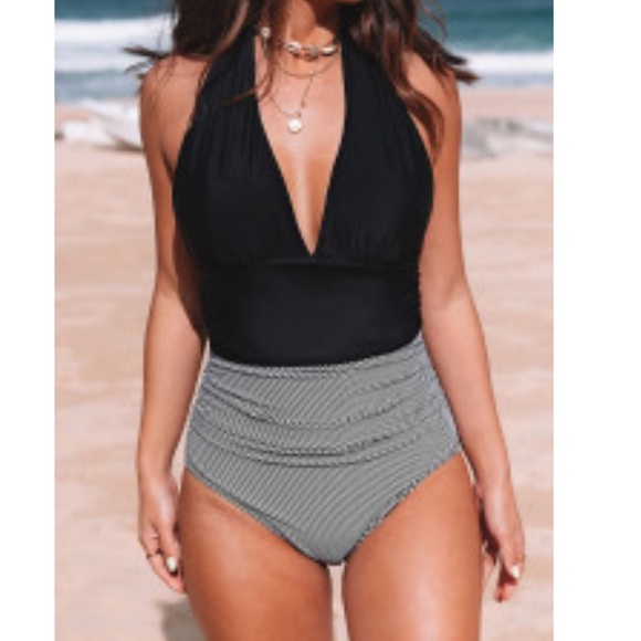 SWIM BUNDLE - Size Small One Piece Swim Bundle 3 One Piece Bathing Suits Black - Picture 4 of 6